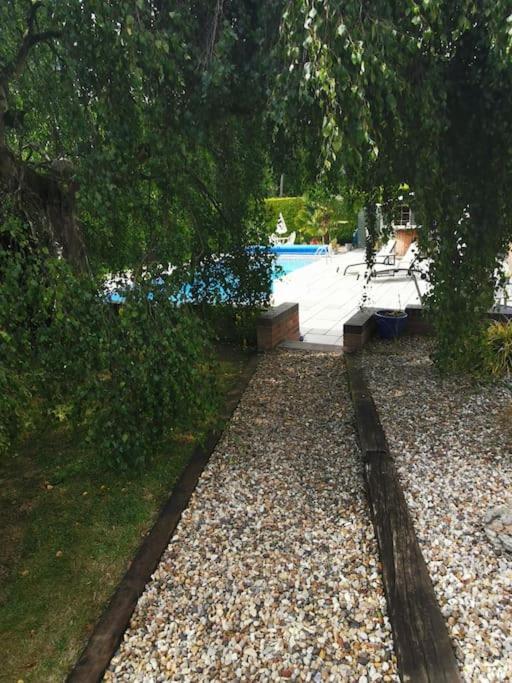 The Squirrels- Alresford, Essex Apartamento Exterior foto